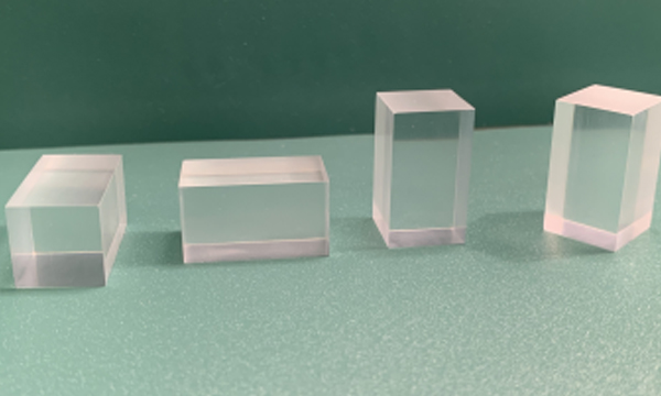 Properties and applications of CsI(Tl) cesium iodide crystal